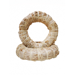 Raffia crown