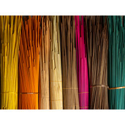 Multi colored Rye straw sample